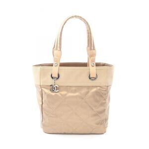 CHANEL Cream Leather Tote Bag